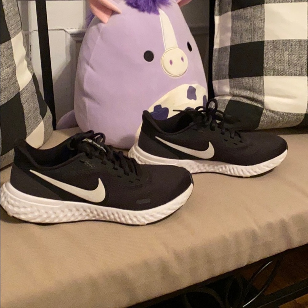 Nike shoes